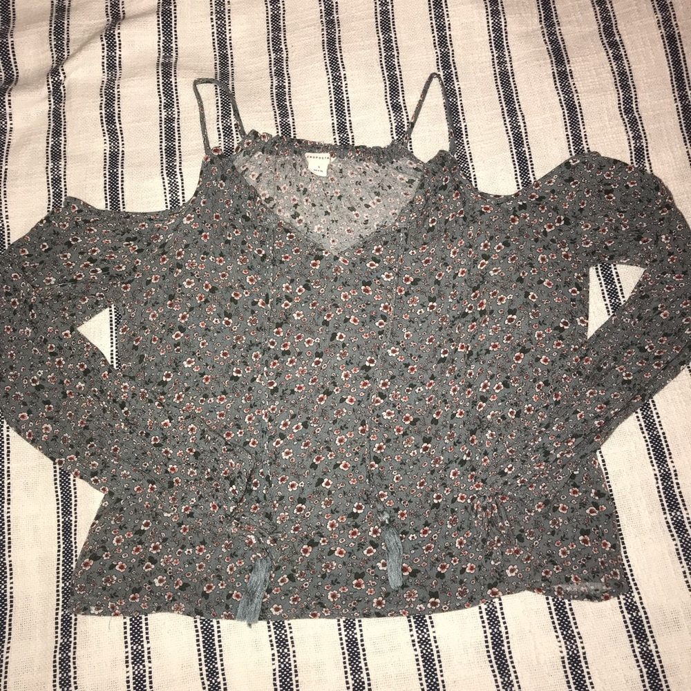 Floral longsleeve shoulder cut out top